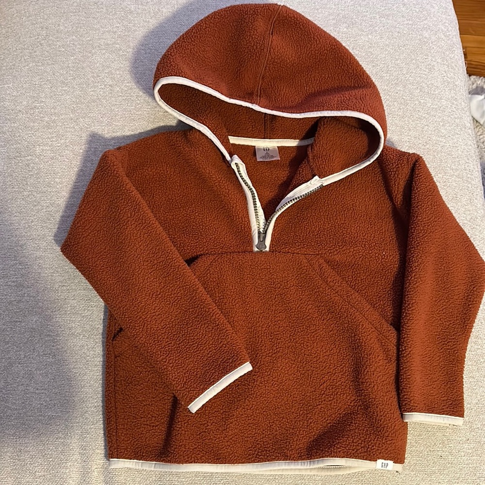 Baby gap Sherpa quarter zip hoodie. Front pocket. 5T.